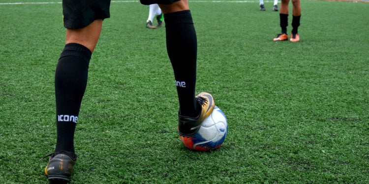 Desarticulan grupo que engañaba a jóvenes futbolistas y los llevaba a España con certificados falsos