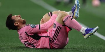 Video: el terrible patadón que recibió Messi vs. Nashville