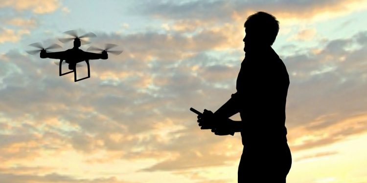 ¿Quiénes pueden volar un dron y cuál es su regulación?