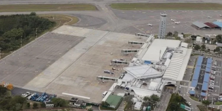 Suspenden operaciones y cancelan vuelos en el Aeropuerto Internacional Palonegro: la Aeronáutica Civil emitió alerta y advirtió sobre “condiciones de seguridad”