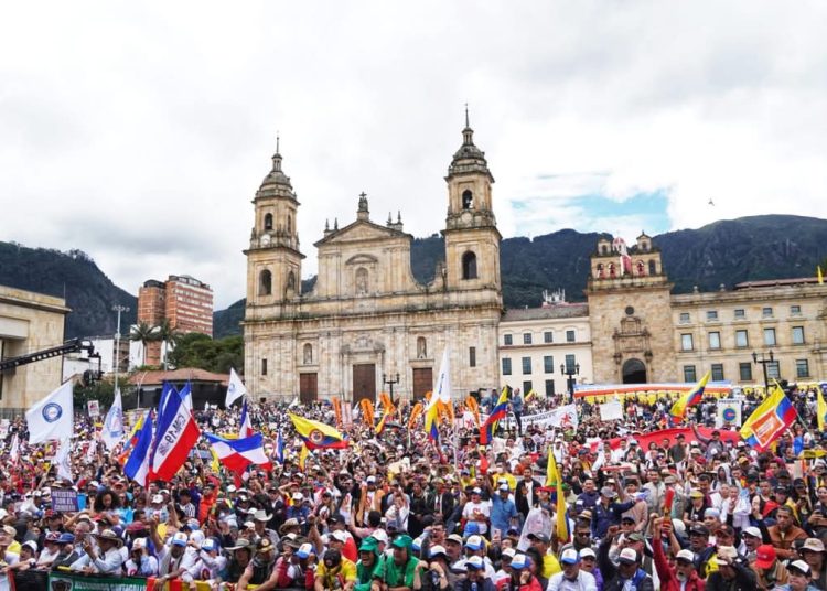 Marchas del 1 de mayo en Bogotá: rutas, horarios y recomendaciones para la jornada.