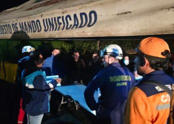 Mueren nueve mineros y seis más son rescatados con vida tras explosión en una mina de carbón en el centro de Colombia.
