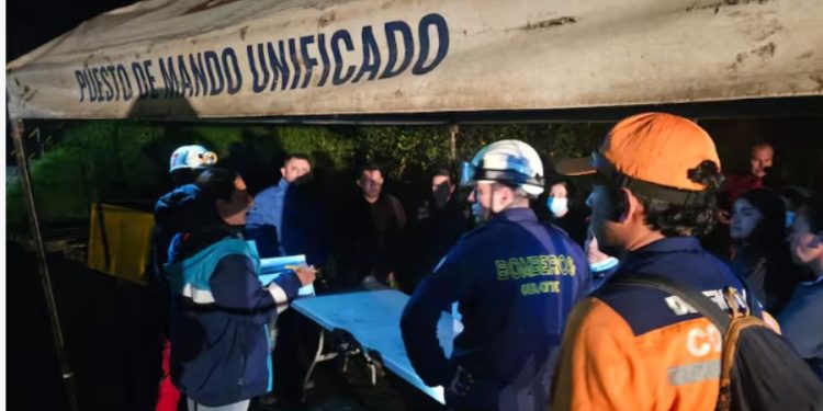 Mueren nueve mineros y seis más son rescatados con vida tras explosión en una mina de carbón en el centro de Colombia.