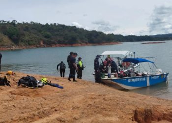 Caso del joven ahogado en el embalse de Guatapé: familiares le dieron el último adiós mientras surgen los testimonios de los primeros testigos de la tragedia.