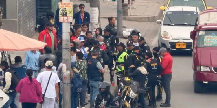Asesinan a un guardia de seguridad de TransMilenio en la estación Terreros, en Soacha.