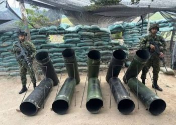 Autoridades hallaron más de 100 kilos de explosivos que serían del ELN en Charta, Santander, poco antes de la visita del presidente De La Espriella al departamento.