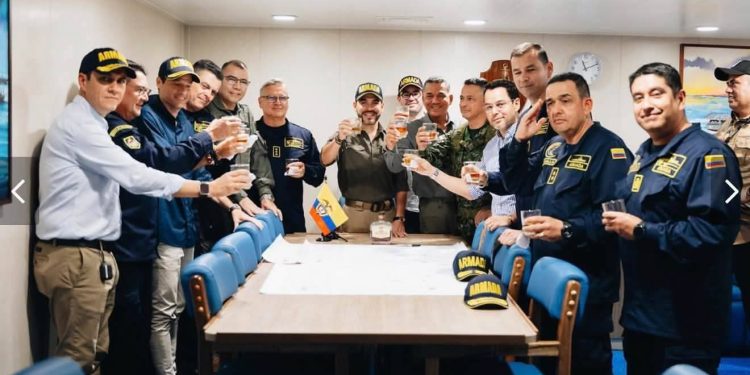 La Armada se pronuncia sobre el brindis con De la Espriella a bordo de un buque ARC que generó críticas: “Hace parte de las tradiciones”
